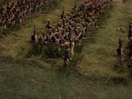 La Haye Sainte Diorama, 2. Teil. Hier marschiert gerade das 8. Linienregiment durch ein "Roggenfeld"